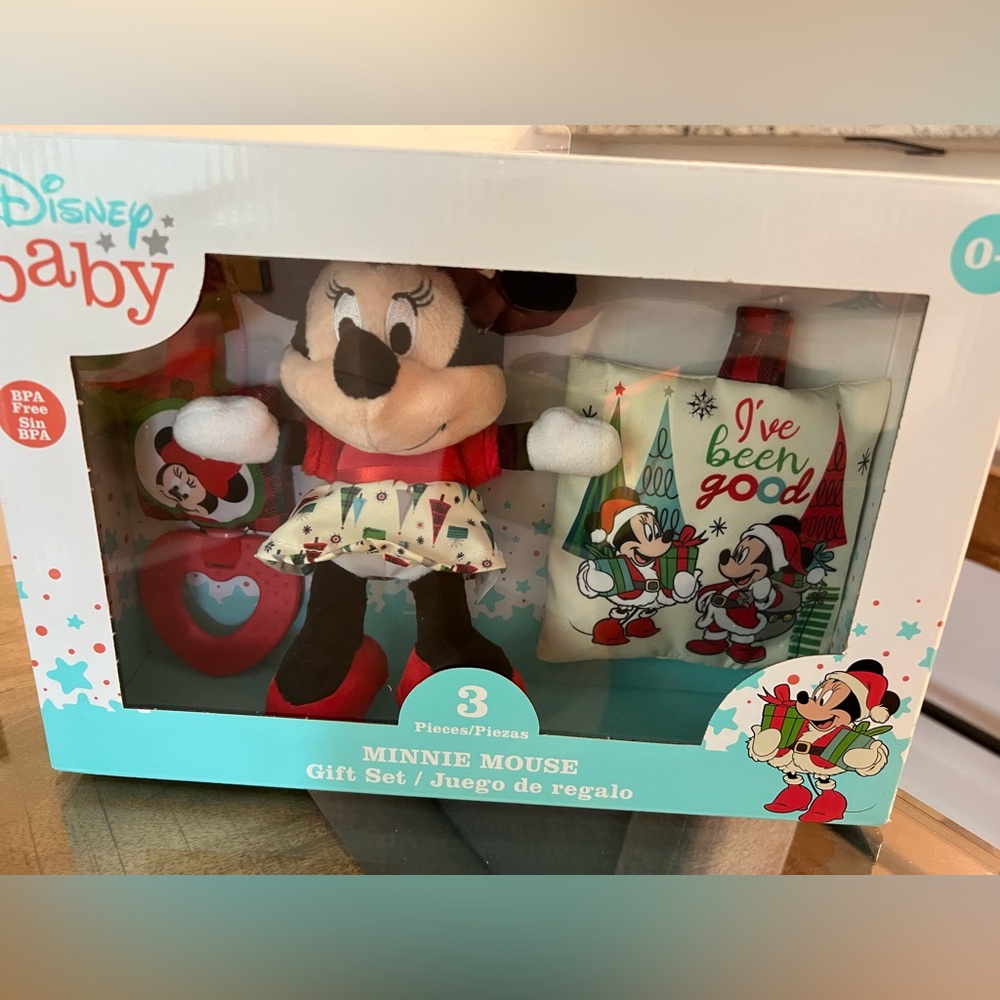 Minnie Mouse Gift Set with Plush toys
